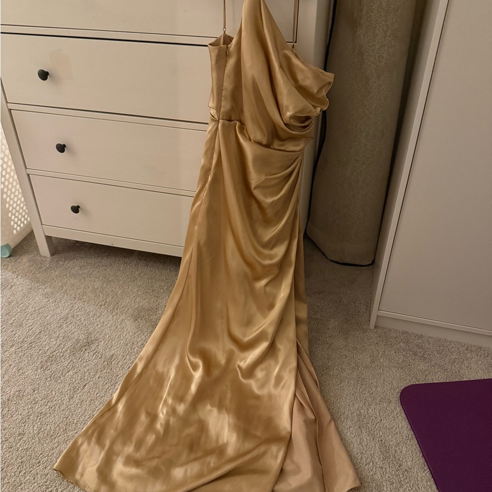 David’s Bridal - Galina Signature - Charmeuse Draped One-Shoulder Dress - Picture 2 of 2
